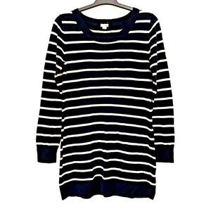 Garage Sweater Women's Large Long‎ Sleeve Round Nek White & Black Striped
